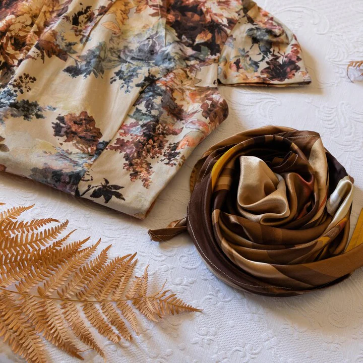 high-angle-view-bread-table_1048944-2226909